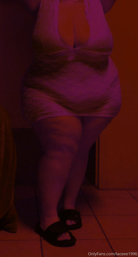 laceee1996 高品質のポルノスター 写真