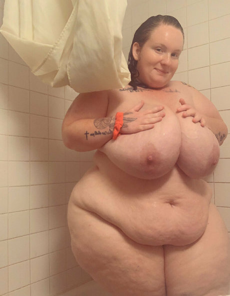 ブルネットのPOV オンリーファンズ セクシーヌード 写真