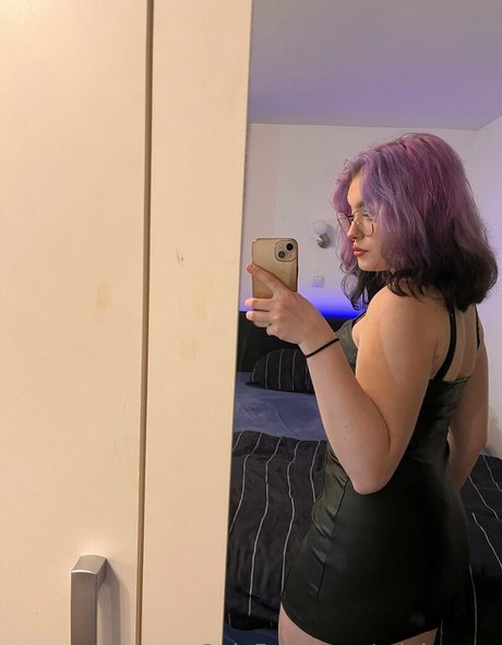 小さなおっぱいオンリーファンズ アダルト無料 ギャラリー