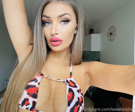 lexadarkfree 可愛いモデル 写真