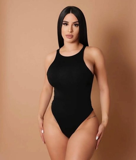 Jasleen Brar ヌードモデル アーカイブ