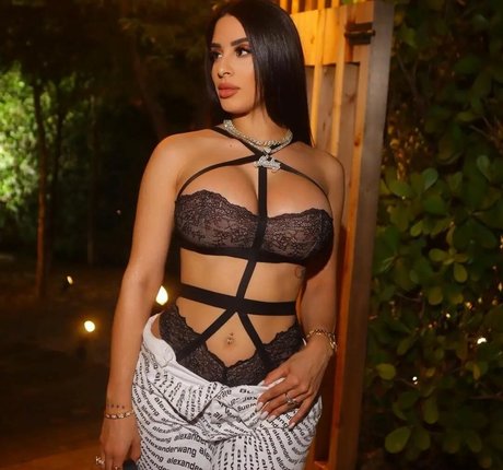 Jasleen Brar 高品質のスター アーカイブ