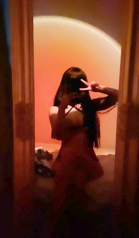 タンオンリーファン ホットヌード 画像