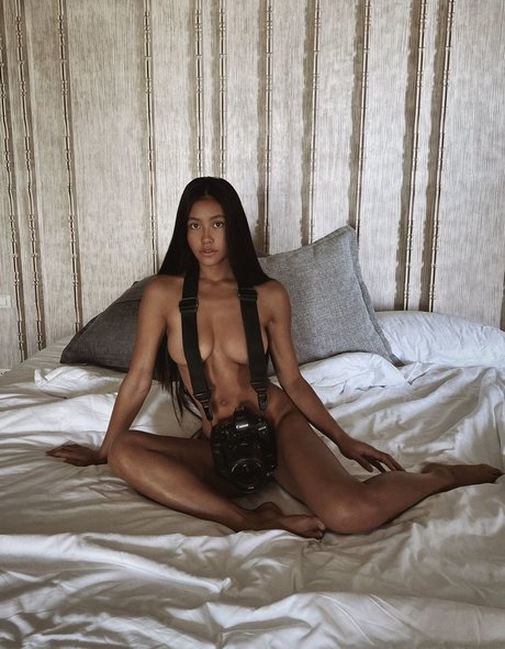 Elainethi アート女優 写真