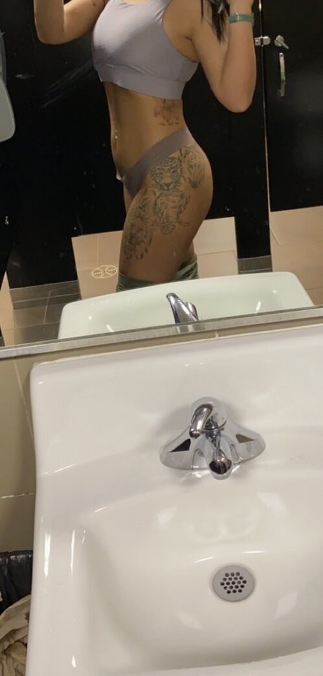 a belle 素敵なポルノスター ギャラリー