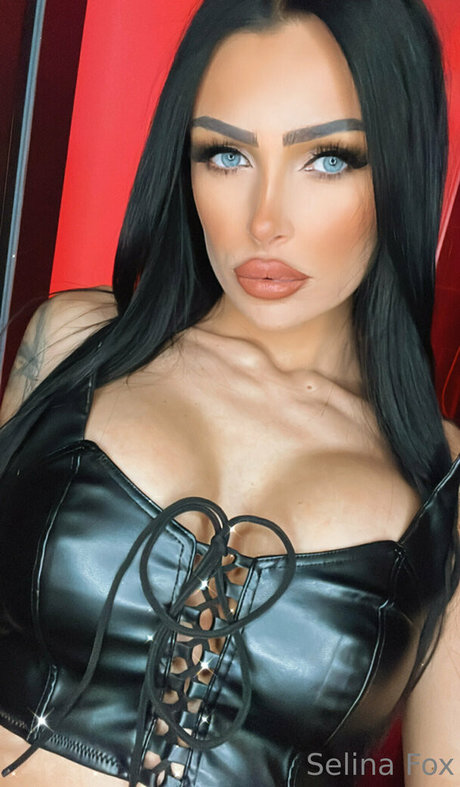 Selina Fox ポルノ女優 画像