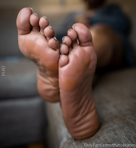 thetoekitten ポルノスター xxx 写真