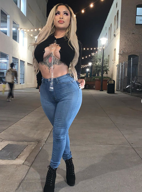 Priscilla Morales ヌードモデル 写真