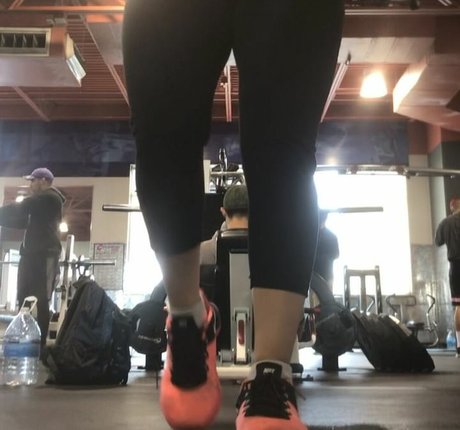 巨乳で痩せているオンリーファンズ 無料エロ 画像