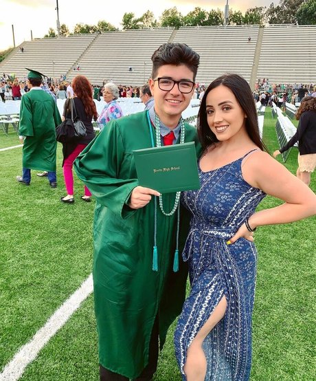 巨乳ストリップオンリーファンズ アダルト無料 画像