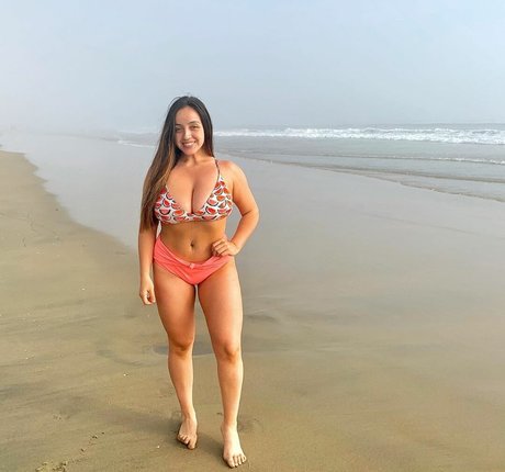 アラブ人妻オンリーファンズ 限定 写真