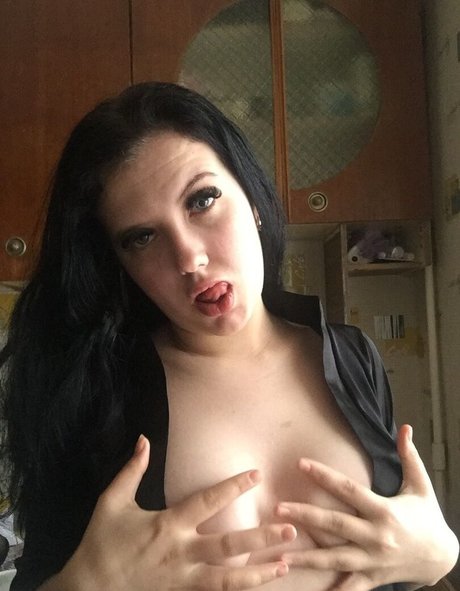 Anna302002 素敵なモデル 写真