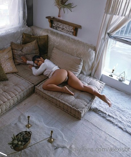 中出し 主観 オンリーファンズ エロ 画像