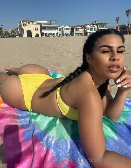 alexistelles ホットスター 写真