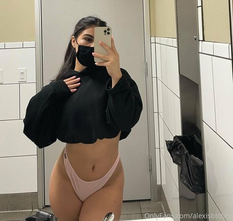 alexistelles ホットなポルノスター 画像