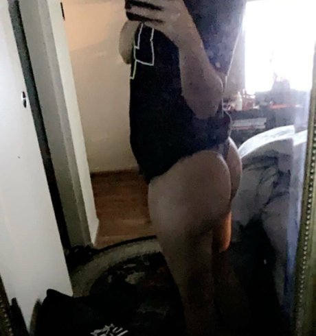 emxlyy ポルノスター xxx 写真