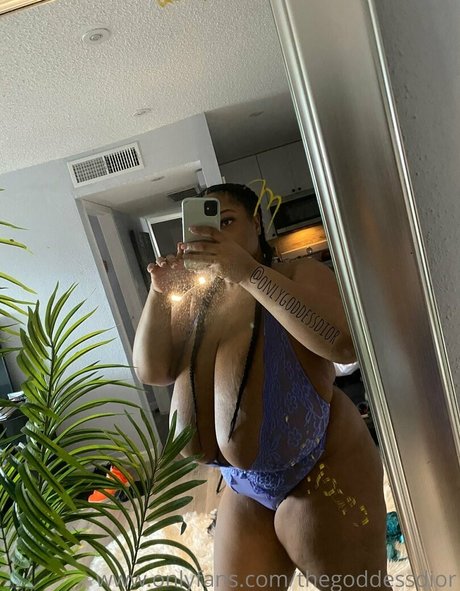 onlygoddessdior ポルノスター 無料 写真