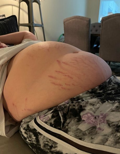 belly love ポルノ女優 写真