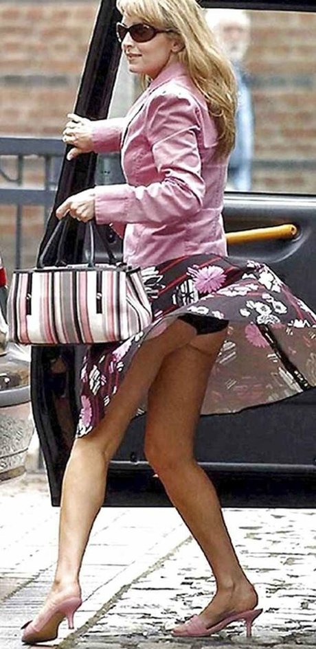 Debra Stephenson ポルノモデル 写真