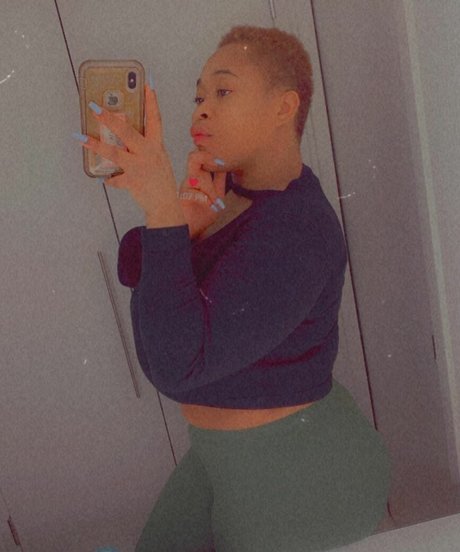 ChellMzDonald ヌードモデル ギャラリー