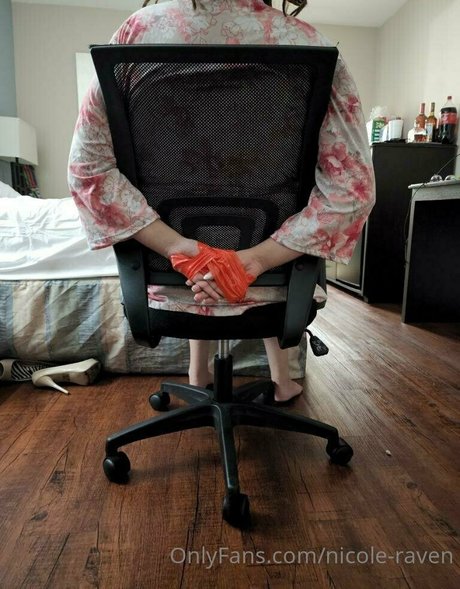 nicole raven トップスター ギャラリー