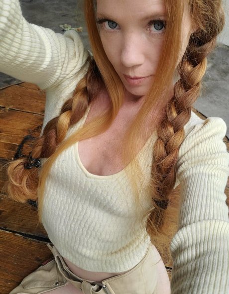 ストリップショー オンリーファンズ えろ 写真