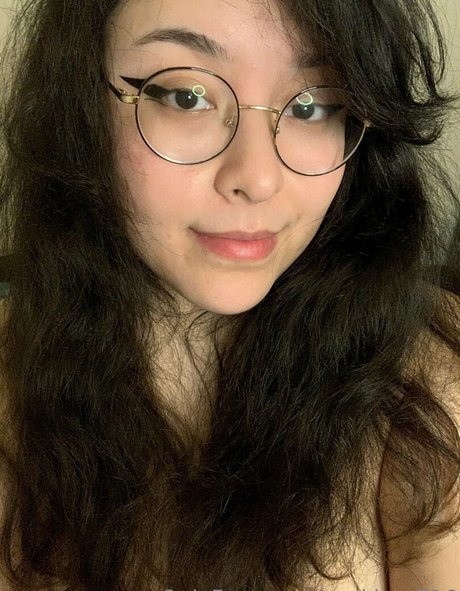 ヌード妻オンリーファンズ HD 写真