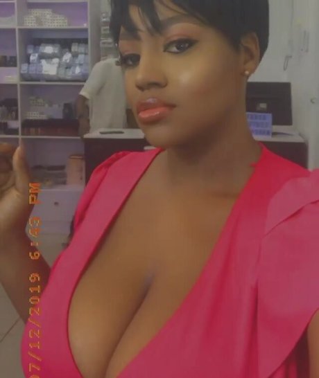 Mimilicious Mimi セクシーなポルノスター 写真