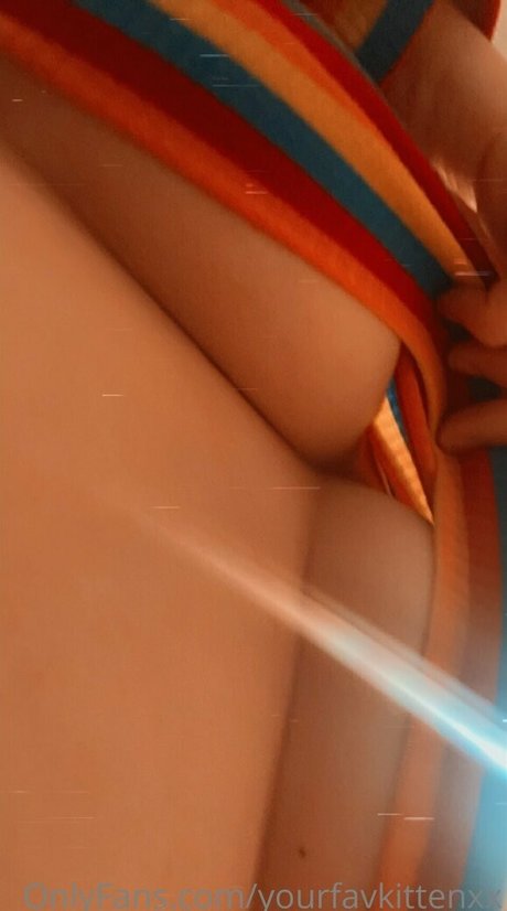 yourfavkittenxx ヌード女優 ギャラリー