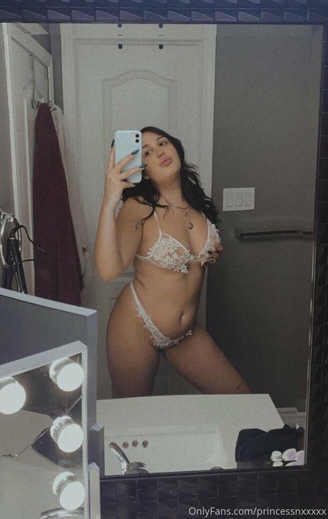 レズビアンマッサージオンリーファンズ 素敵 画像