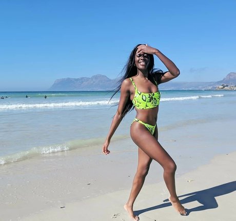 AJ Odudu プロフィール写真