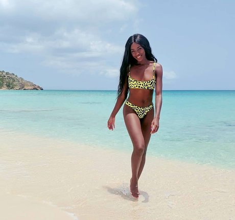 AJ Odudu ポルノスター 写真