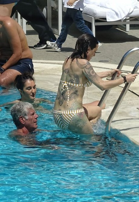 Asia Argento セックス女優 写真