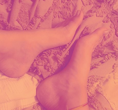 陸軍の熟女オンリーファンズ アートヌード 写真