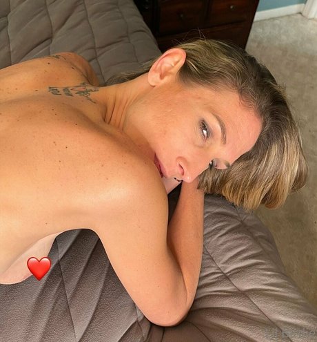 the lil birdie 無料スター 写真