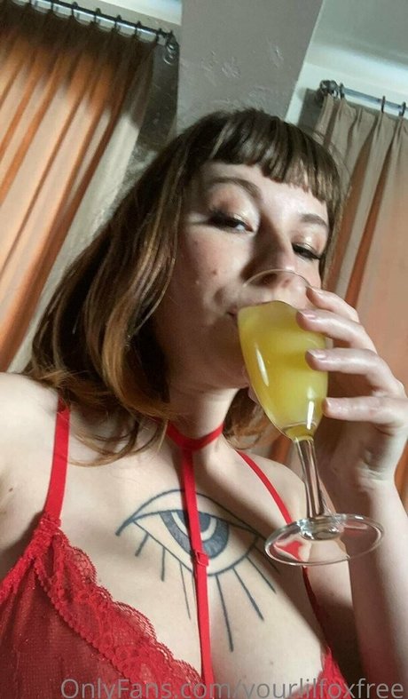 yourlilfoxfree ポルノスター 素敵 画像