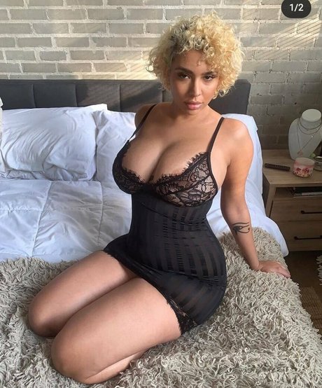 Annamariesarai ホットなモデル 画像