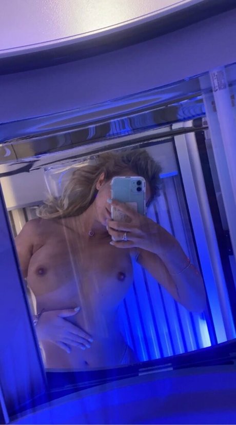 Avery Trail xxxポルノスター 写真