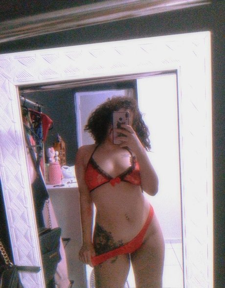 Isa Ferraz スター ヌード 写真