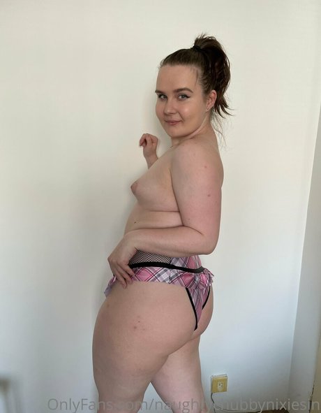 熟女のおっぱいオンリーファンズ ポルノ 画像