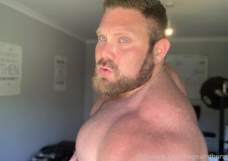 hugeandhung セックススター 写真