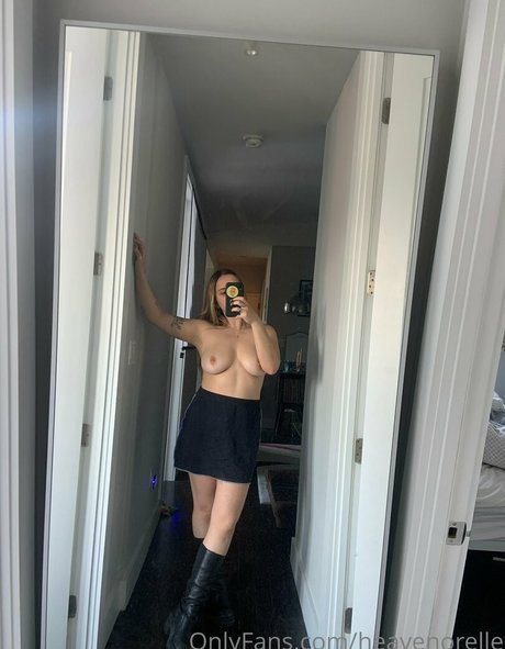 heavenorelle ポルノスター 裸 写真