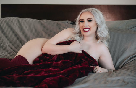 プッシー尻オンリーファンズ ヌード 写真