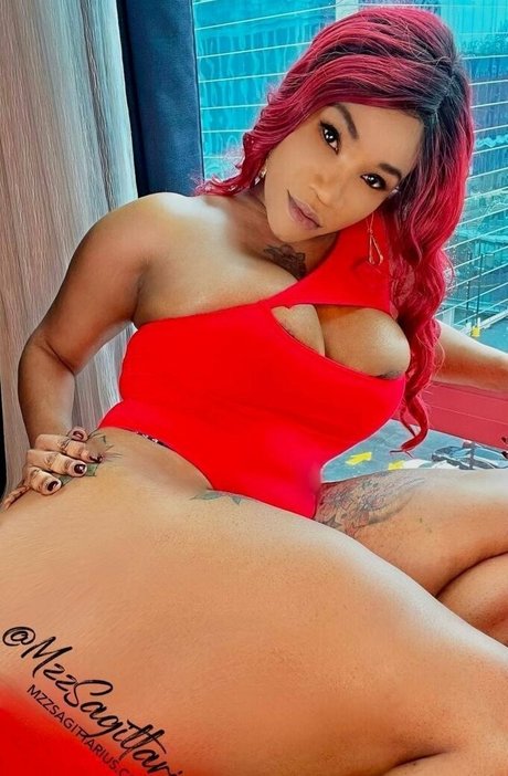 陸軍の熟女オンリーファンズ 可愛い 写真