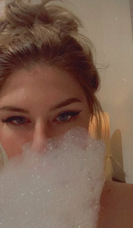 美しいベイビーオンリーファンズ ポルノ ギャラリー