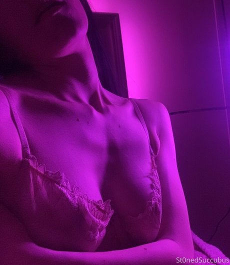 カーリーエボニーオンリーファンズ xxx ギャラリー