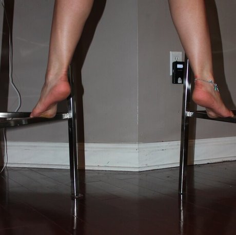 心理学者オンリーファンズ 可愛い 写真