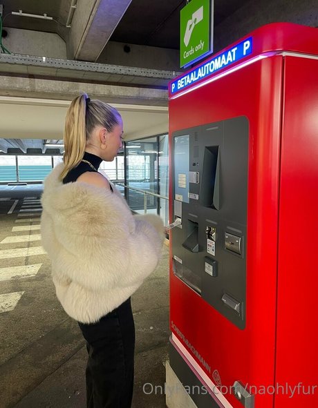 naohlyfur 高品質スター 写真