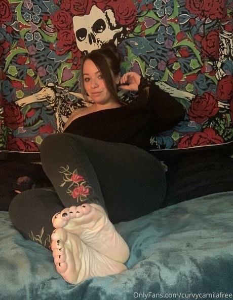 curvycamilafree 美しいモデル 画像