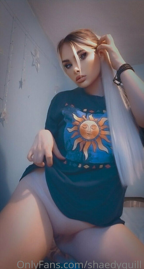 中出し 主観 オンリーファンズ 美しい 写真